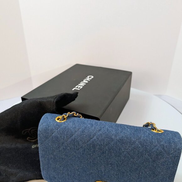Chanel Vintage Classic Blue Denim Quilted Medium Full Flap Bag - Picture 15 of 16